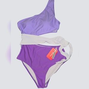 PatPat Purple and White  One Shoulder Swimsuit. Monokini. Medium.